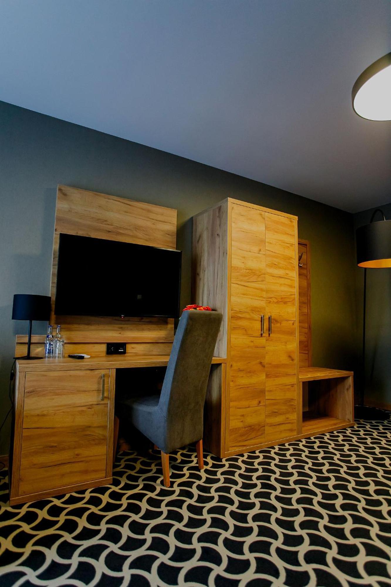 Hotel Coloseum Jarosław 外观 照片
