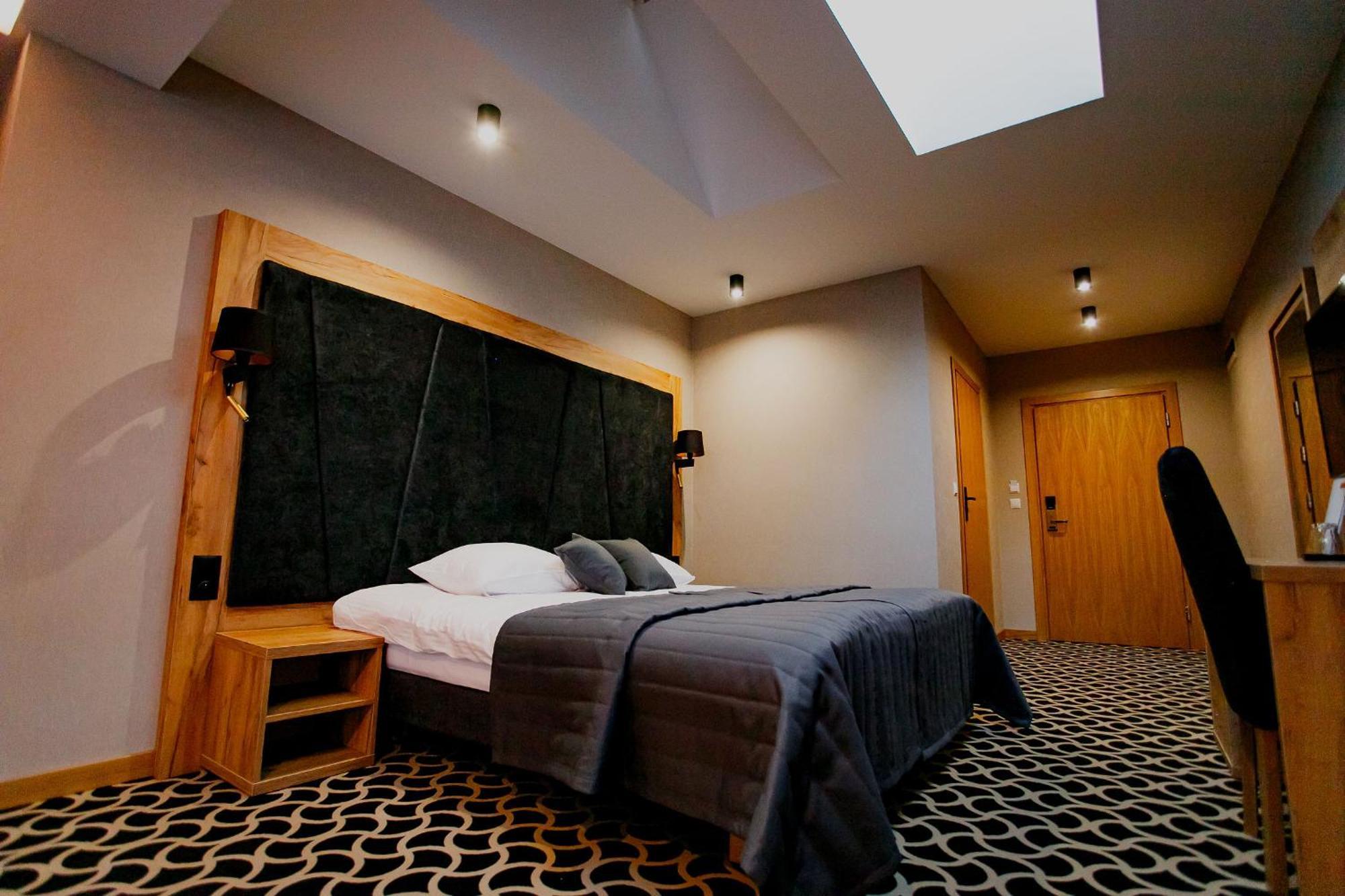 Hotel Coloseum Jarosław 外观 照片