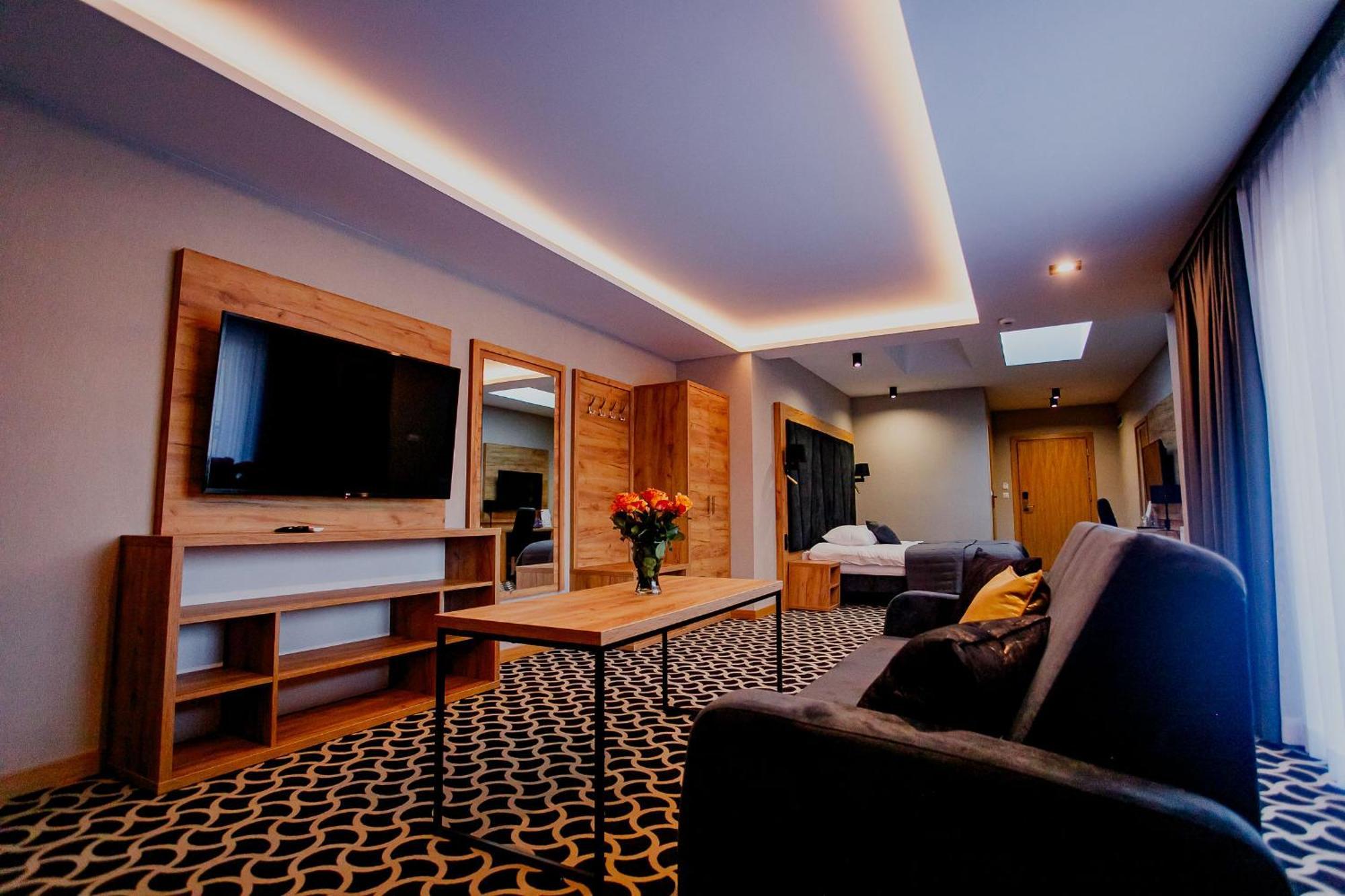 Hotel Coloseum Jarosław 外观 照片