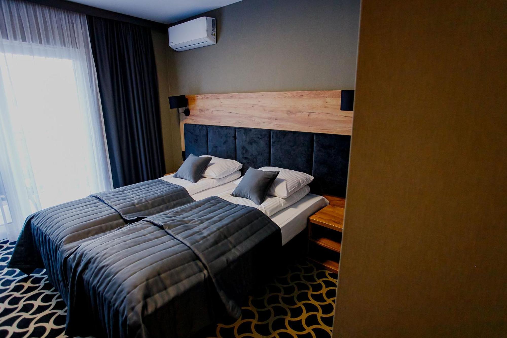 Hotel Coloseum Jarosław 外观 照片