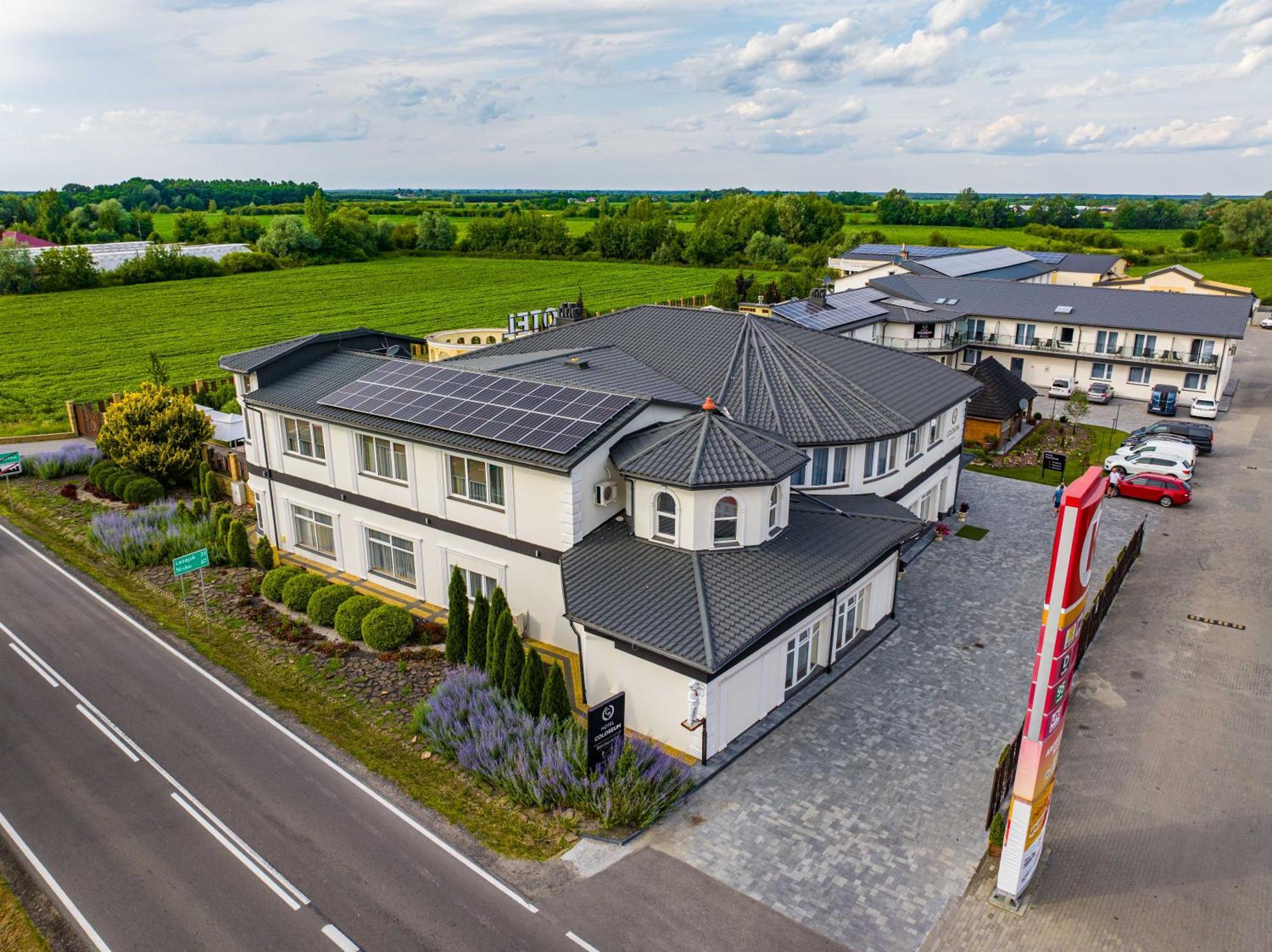 Hotel Coloseum Jarosław 外观 照片