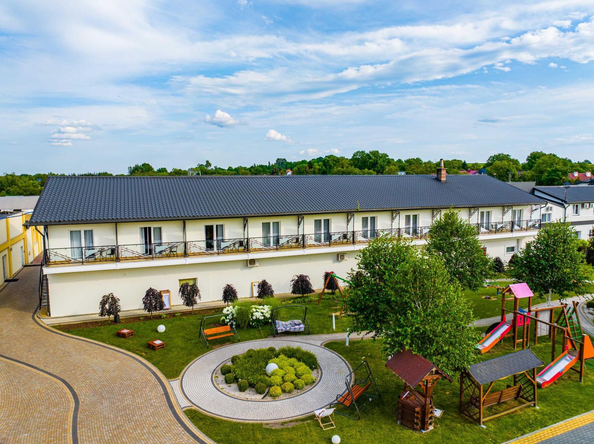 Hotel Coloseum Jarosław 外观 照片