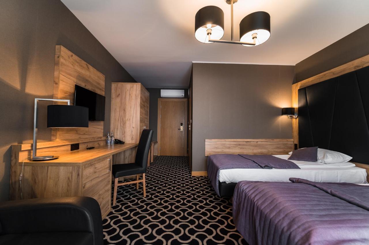 Hotel Coloseum Jarosław 外观 照片