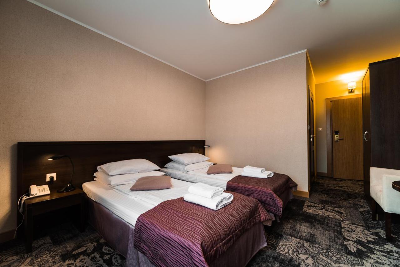Hotel Coloseum Jarosław 外观 照片