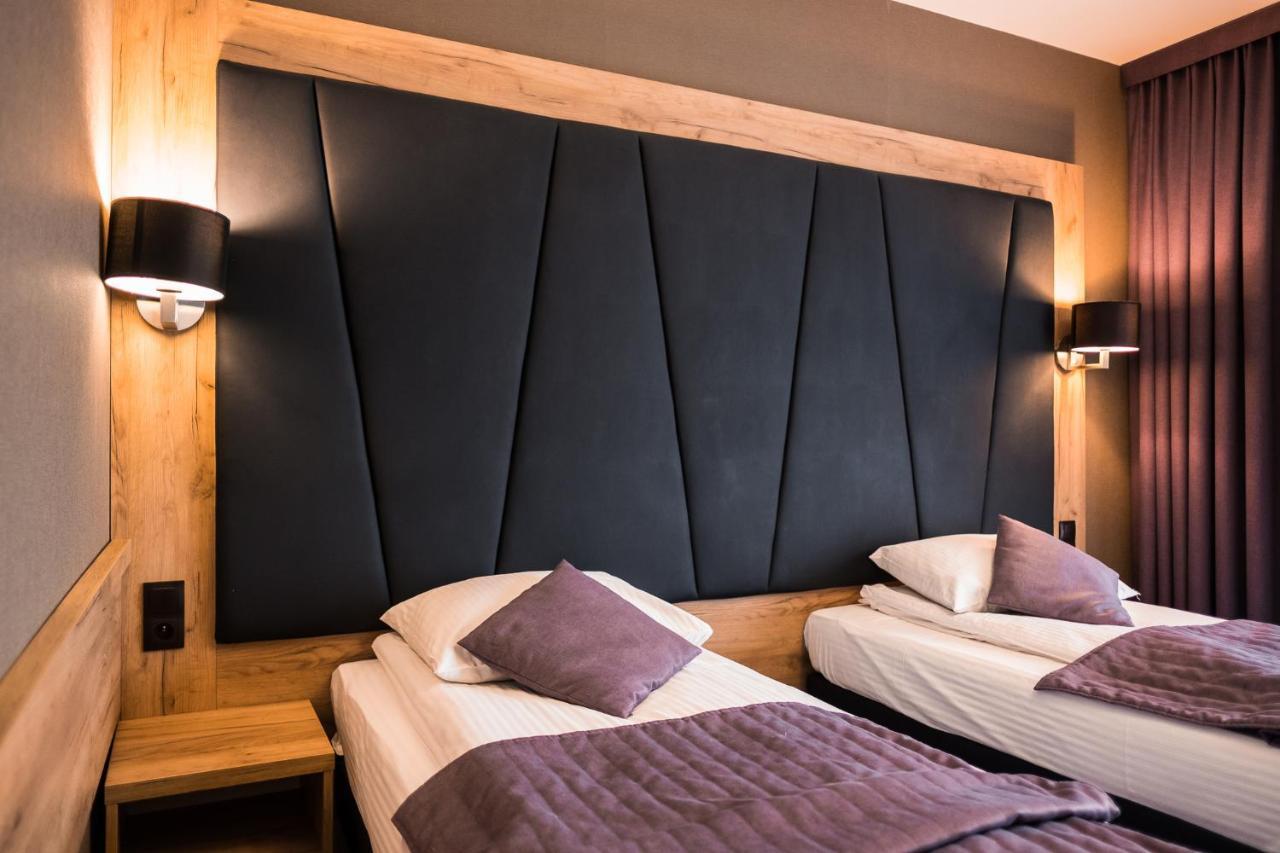 Hotel Coloseum Jarosław 外观 照片
