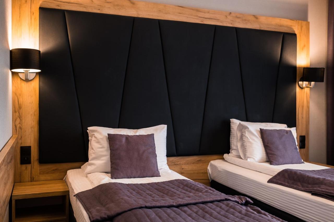 Hotel Coloseum Jarosław 外观 照片